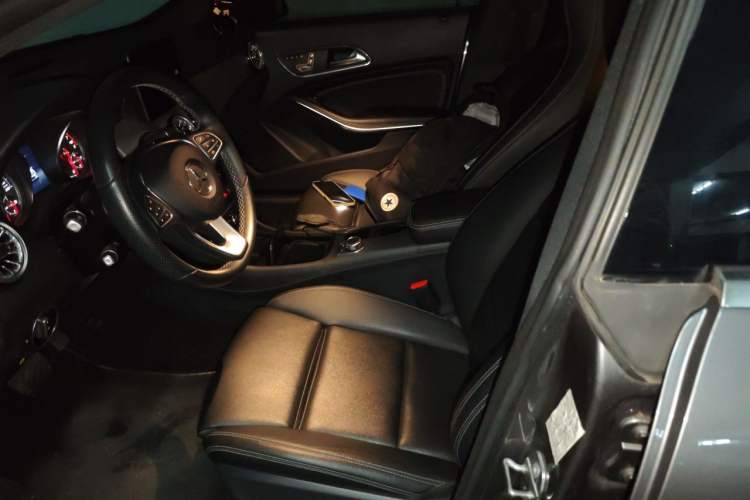 Used Mercedes-Benz CLA 2018 CLA 200 Style Edition Left Front Seat