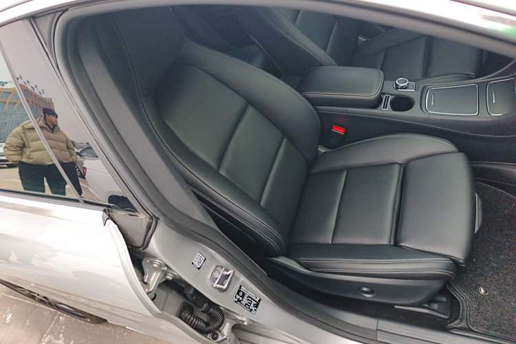 Used Mercedes-Benz CLA 2018 CLA 200 Style Edition Right Front Seat