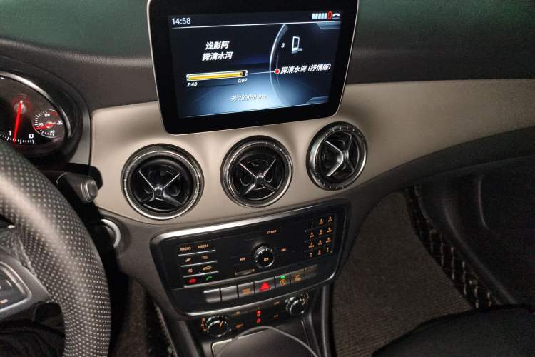 Used Mercedes-Benz CLA 2018 CLA 200 Style Edition Audio And AC Panel