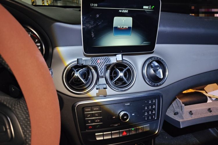 Used Mercedes-Benz CLA 2018 CLA 200 Style Edition Audio And AC Panel