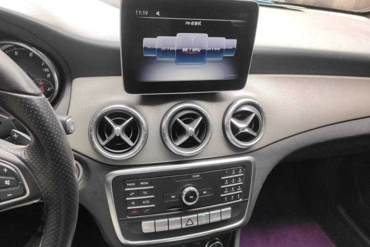 Used Mercedes-Benz CLA 2018 CLA 200 Style Edition Audio And AC Panel