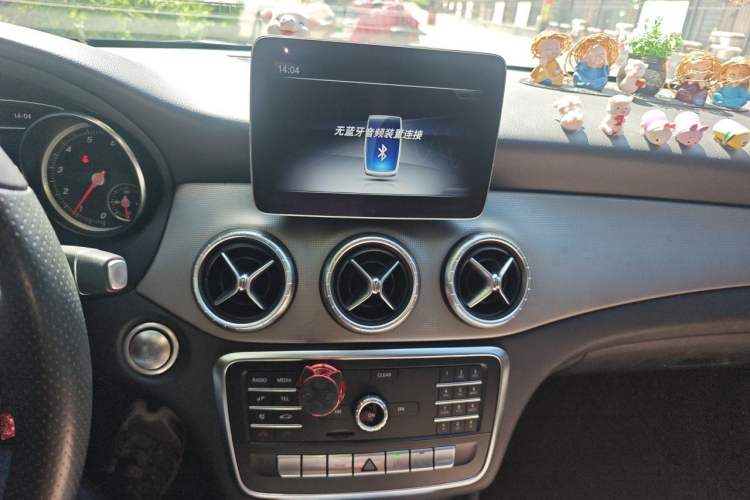 Used Mercedes-Benz CLA 2018 CLA 200 Style Edition Audio And AC Panel