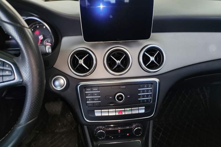Used Mercedes-Benz CLA 2018 CLA 200 Sport Edition Audio And AC Panel