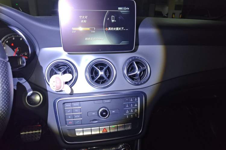 Used Mercedes-Benz CLA 2018 CLA 220 4MATIC Audio And AC Panel