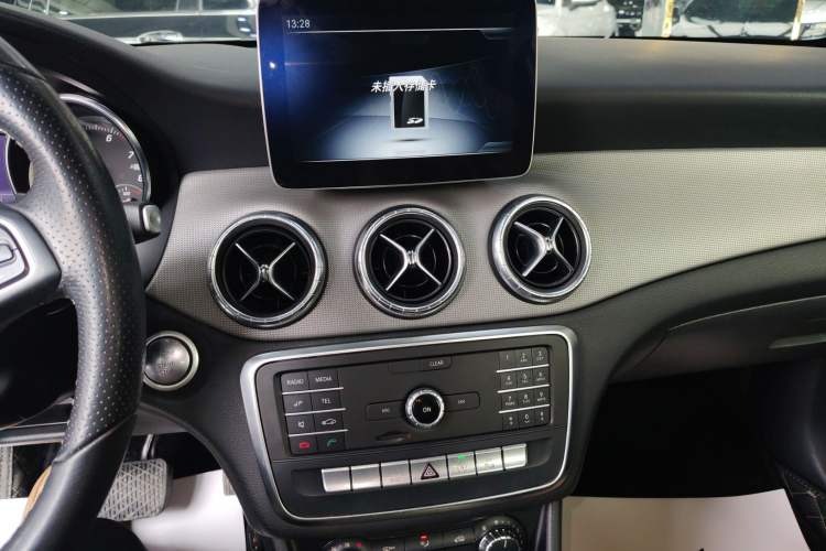 Used Mercedes-Benz CLA 2018 CLA 200 Style Edition Audio And AC Panel