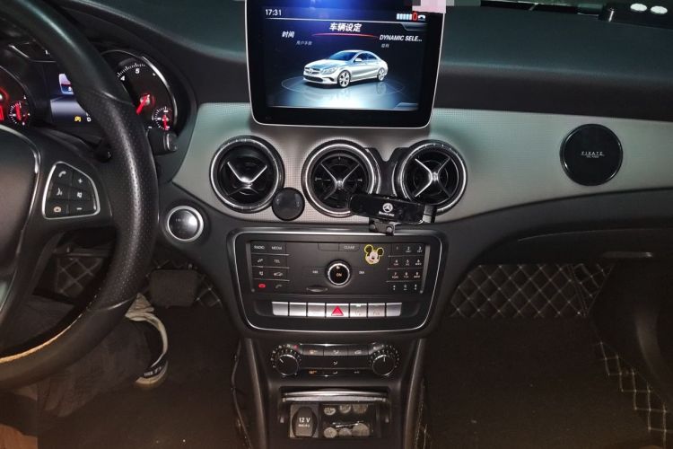 Used Mercedes-Benz CLA 2018 CLA 200 Style Edition Audio And AC Panel