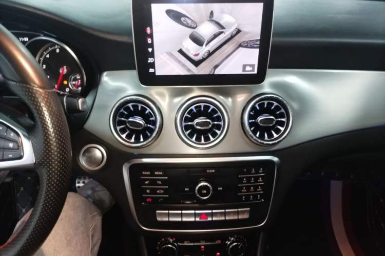 Used Mercedes-Benz CLA 2018 CLA 220 4MATIC Audio And AC Panel
