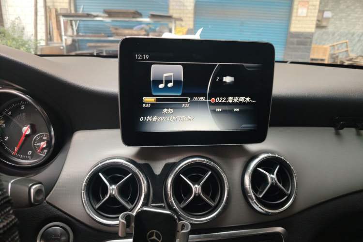 Used Mercedes-Benz CLA 2018 CLA 200 Style Edition Audio And AC Panel