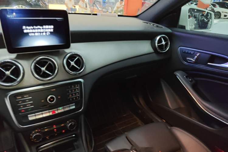 Used Mercedes-Benz CLA 2018 CLA 200 Style Edition Audio And AC Panel