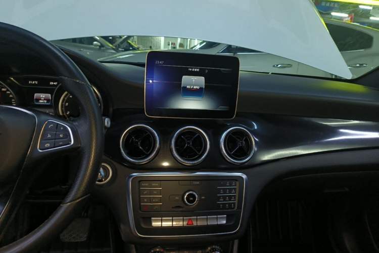 Used Mercedes-Benz CLA 2018 CLA 180 Audio And AC Panel
