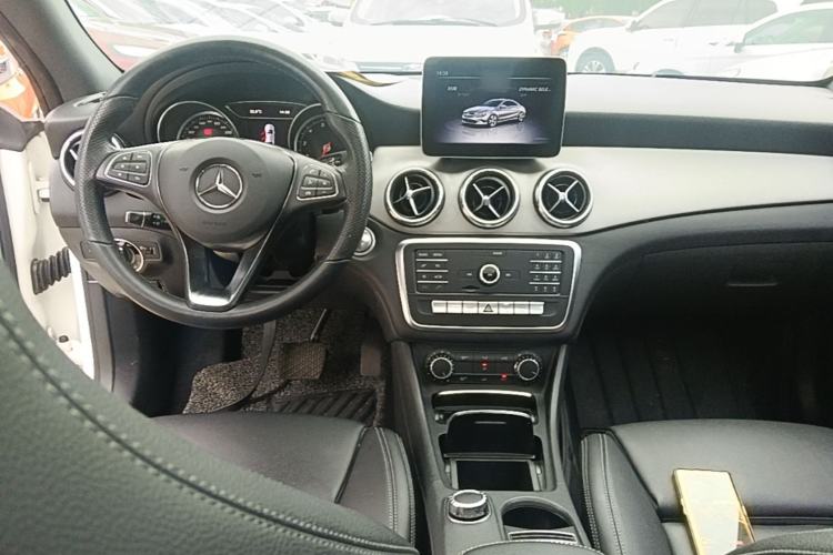 Used Mercedes-Benz CLA 2018 CLA 200 Sport Edition Center Console