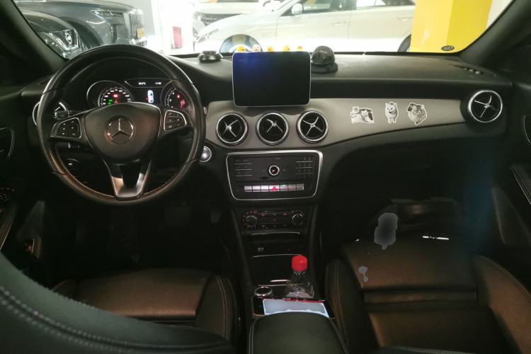 Used Mercedes-Benz CLA 2018 CLA 200 Style Edition Center Console