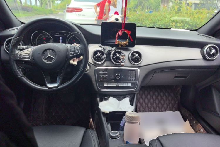 Used Mercedes-Benz CLA 2018 CLA 200 Sport Edition Center Console