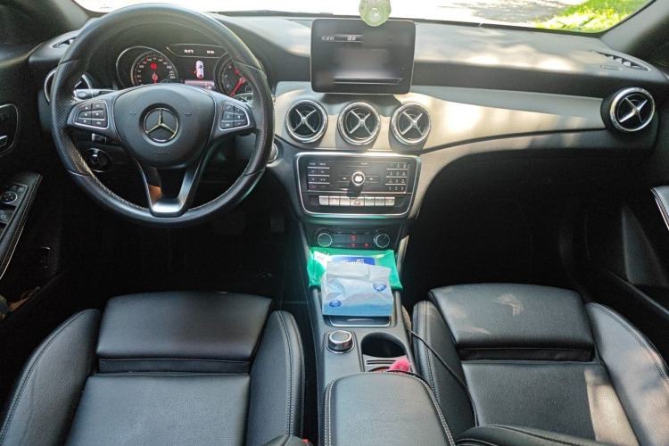 Used Mercedes-Benz CLA 2018 CLA 200 Style Edition Center Console
