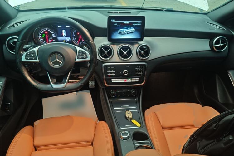 Used Mercedes-Benz CLA 2018 CLA 220 4MATIC Center Console