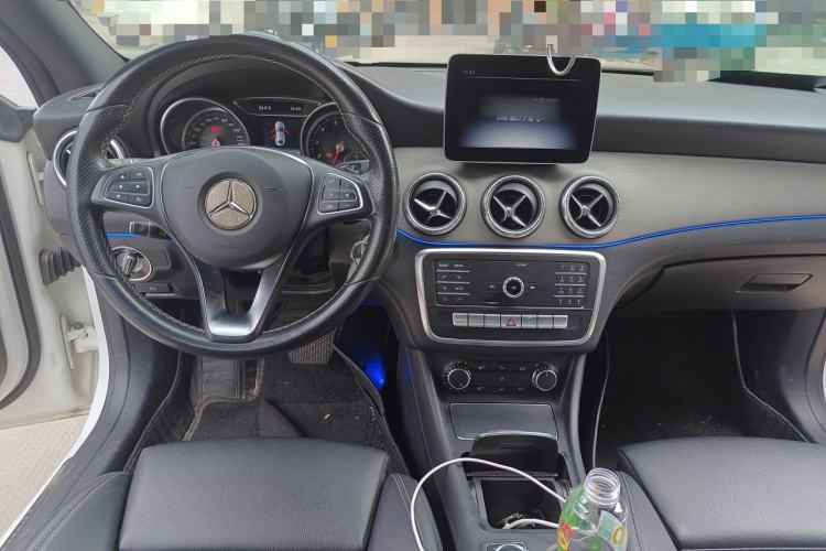 Used Mercedes-Benz CLA 2018 CLA 200 Style Edition Center Console