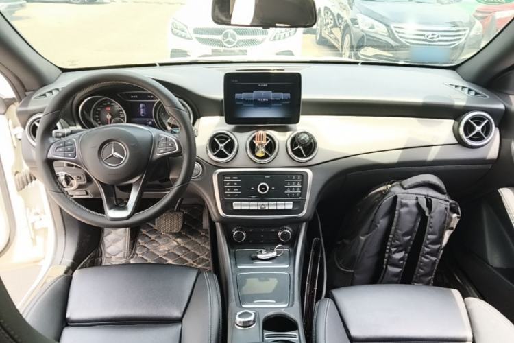 Used Mercedes-Benz CLA 2018 CLA 200 Sport Edition Center Console