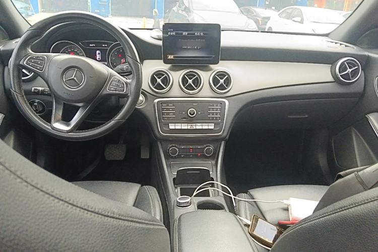 Used Mercedes-Benz CLA 2018 CLA 200 Style Edition Center Console