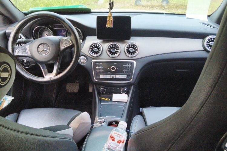 Used Mercedes-Benz CLA 2018 CLA 200 Style Edition Center Console