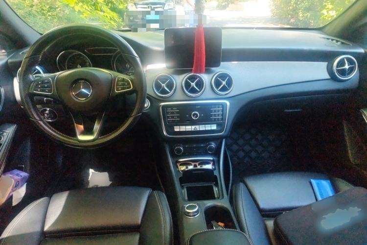 Used Mercedes-Benz CLA 2018 CLA 200 Style Edition Center Console