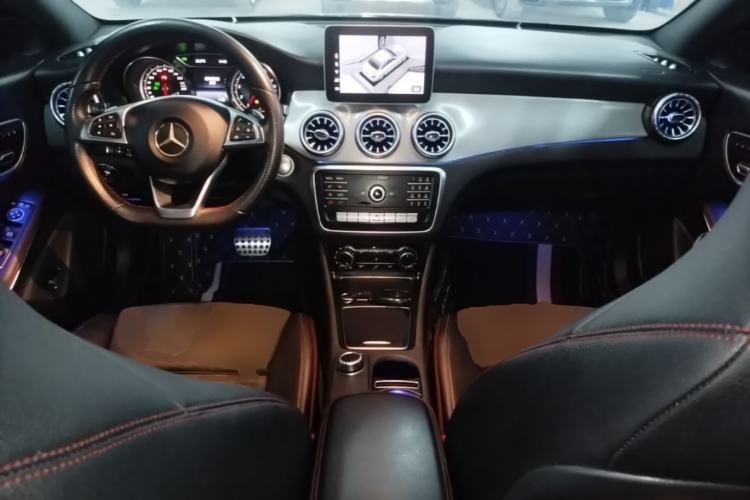 Used Mercedes-Benz CLA 2018 CLA 220 4MATIC Center Console