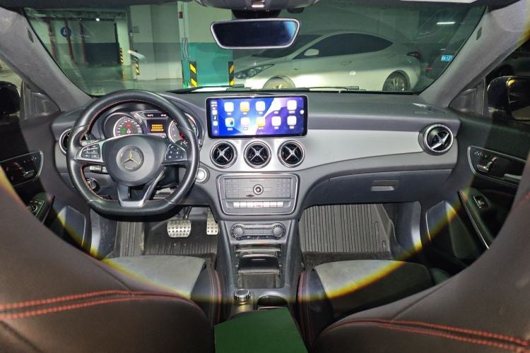 Used Mercedes-Benz CLA 2018 CLA 220 4MATIC Center Console