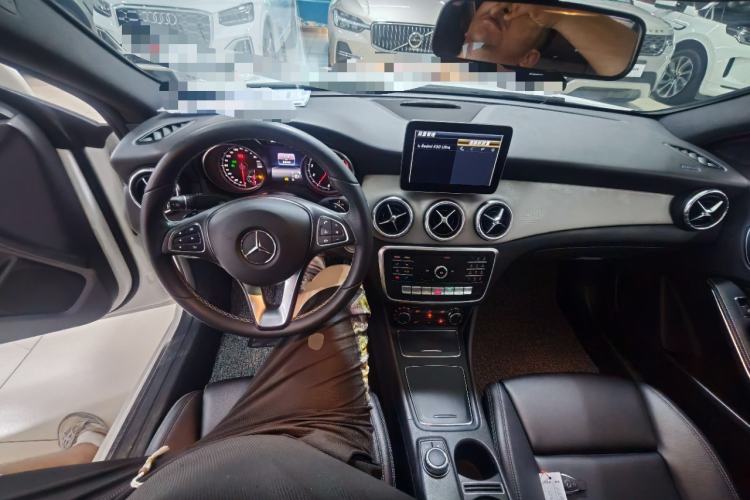 Used Mercedes-Benz CLA 2018 CLA 200 Sport Edition Center Console