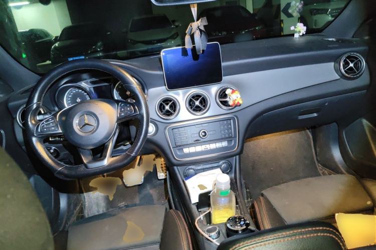 Used Mercedes-Benz CLA 2018 CLA 220 4MATIC Center Console
