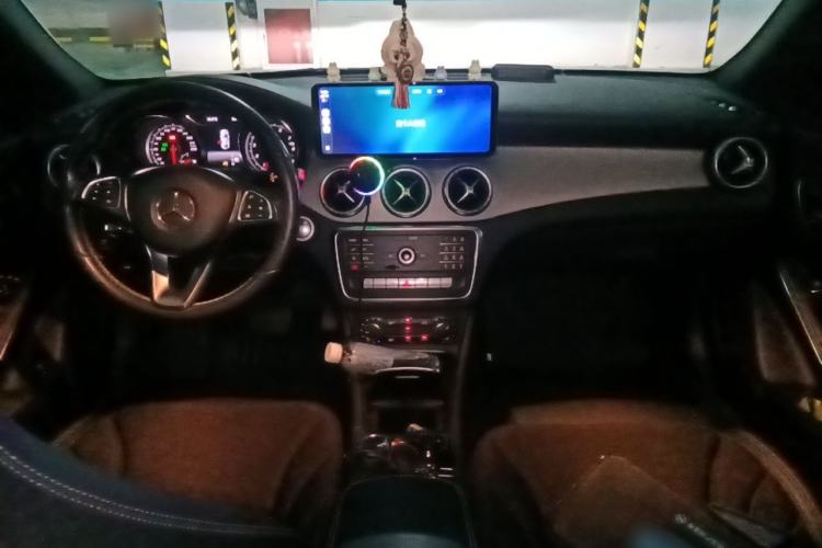 Used Mercedes-Benz CLA 2018 CLA 200 Style Edition Center Console