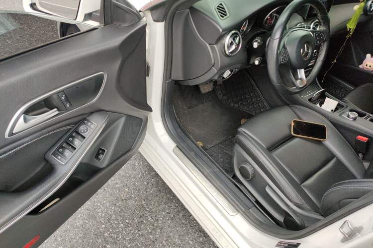 Used Mercedes-Benz CLA 2018 CLA 200 Sport Edition Driver Seat