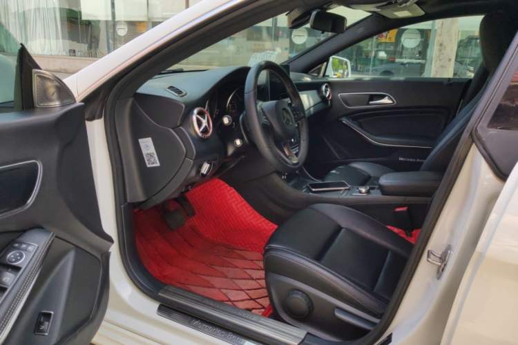 Used Mercedes-Benz CLA 2018 CLA 200 Sport Edition Driver Seat