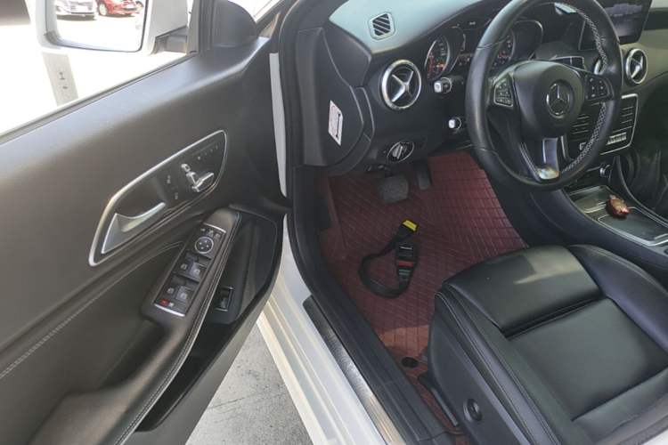 Used Mercedes-Benz CLA 2018 CLA 200 Style Edition Driver Seat