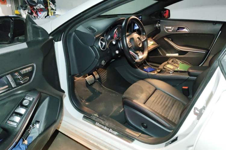 Used Mercedes-Benz CLA 2018 CLA 220 4MATIC Driver Seat