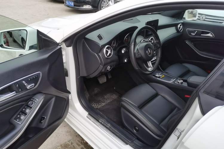 Used Mercedes-Benz CLA 2018 CLA 200 Style Edition Driver Seat