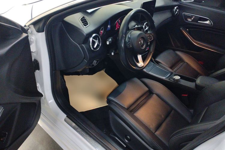 Used Mercedes-Benz CLA 2018 CLA 200 Style Edition Driver Seat