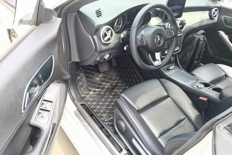Used Mercedes-Benz CLA 2018 CLA 200 Sport Edition Driver Seat