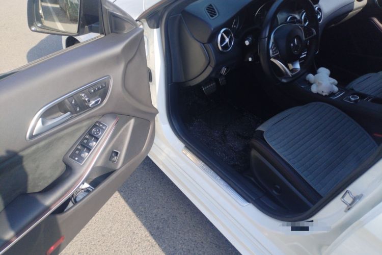 Used Mercedes-Benz CLA 2018 CLA 220 4MATIC Driver Seat