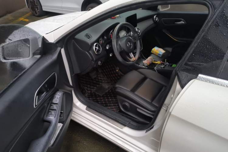 Used Mercedes-Benz CLA 2018 CLA 200 Sport Edition Driver Seat