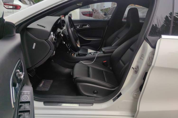 Used Mercedes-Benz CLA 2018 CLA 200 Style Edition Driver Seat