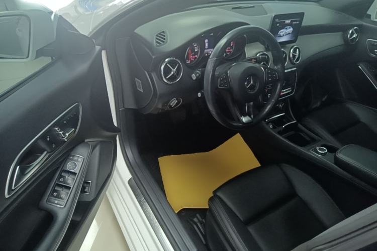 Used Mercedes-Benz CLA 2018 CLA 200 Style Edition Driver Seat