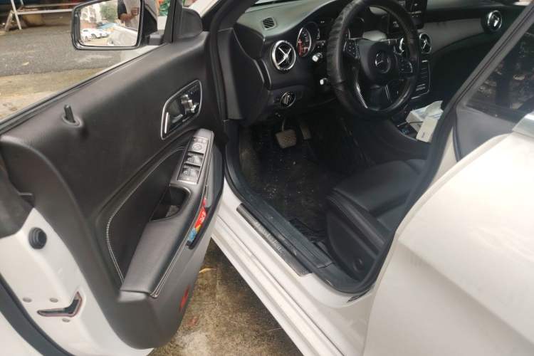 Used Mercedes-Benz CLA 2018 CLA 200 Style Edition Driver Seat