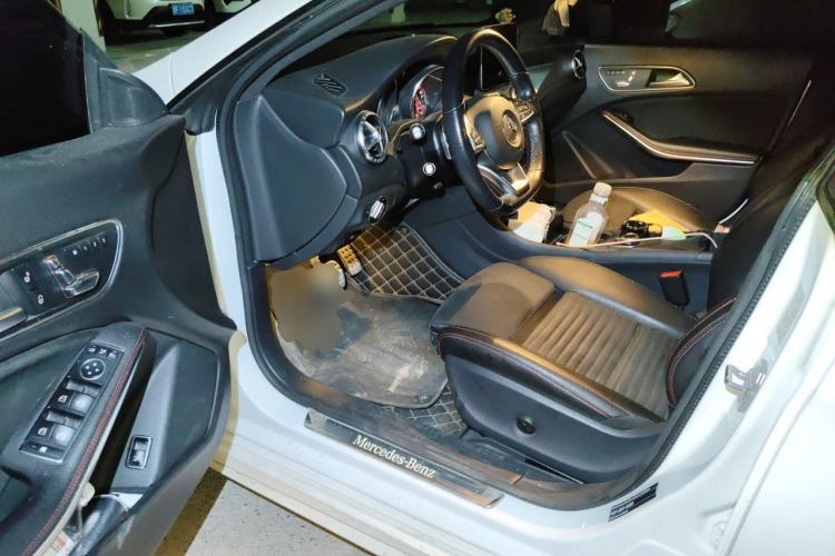Used Mercedes-Benz CLA 2018 CLA 220 4MATIC Driver Seat