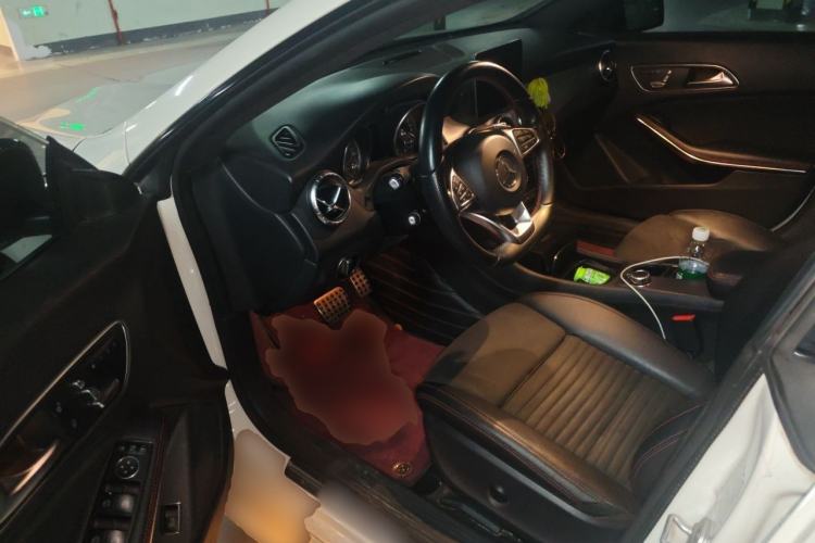 Used Mercedes-Benz CLA 2018 CLA 220 4MATIC Driver Seat
