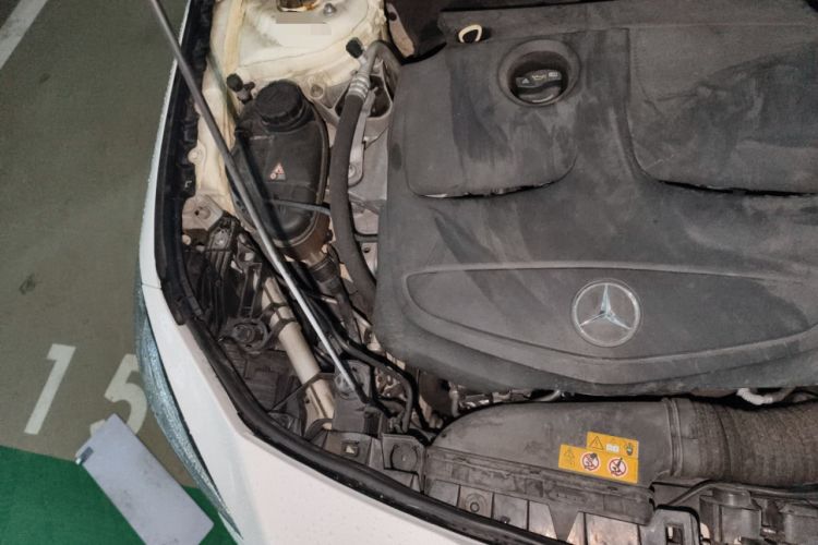 Used Mercedes-Benz CLA 2018 CLA 200 Style Edition Engine Bay Right
