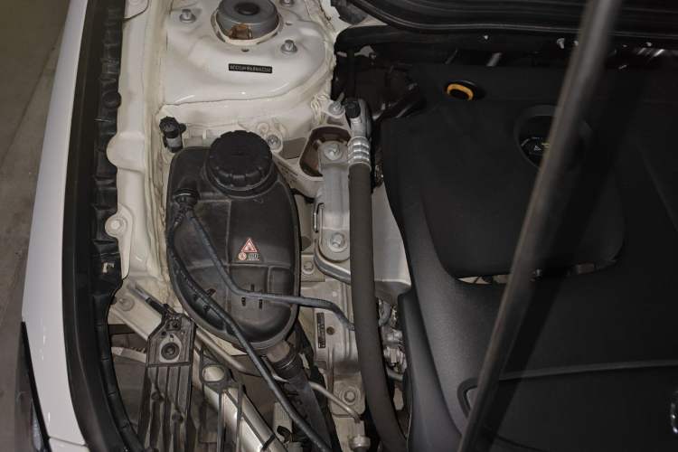 Used Mercedes-Benz CLA 2018 CLA 220 4MATIC Engine Bay Right