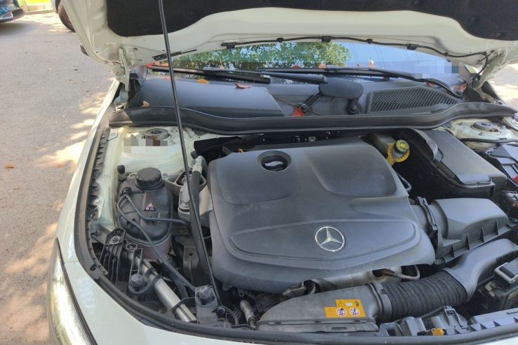 Used Mercedes-Benz CLA 2018 CLA 220 4MATIC Engine Bay Right