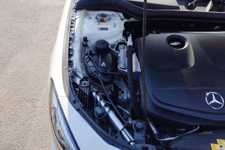 Used Mercedes-Benz CLA 2018 CLA 220 4MATIC Engine Bay Right