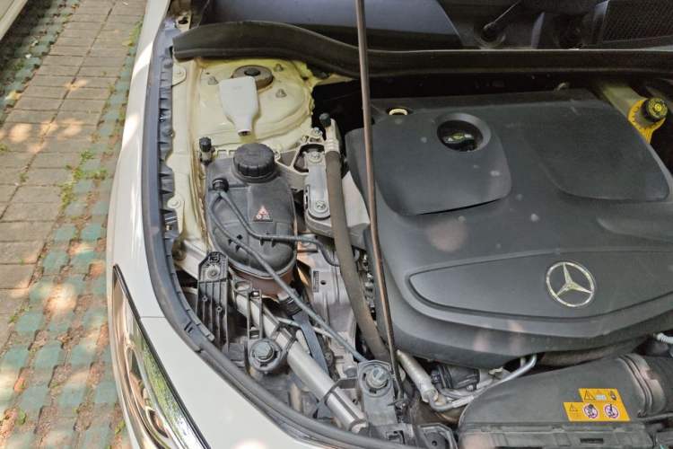 Used Mercedes-Benz CLA 2018 CLA 200 Style Edition Engine Bay Right
