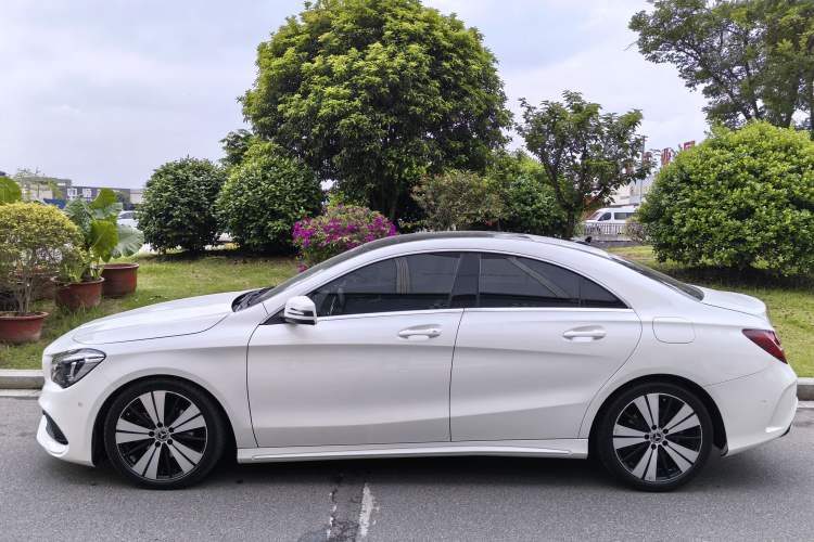 Used Mercedes-Benz CLA 2018 CLA 200 Style Edition Exterior 4