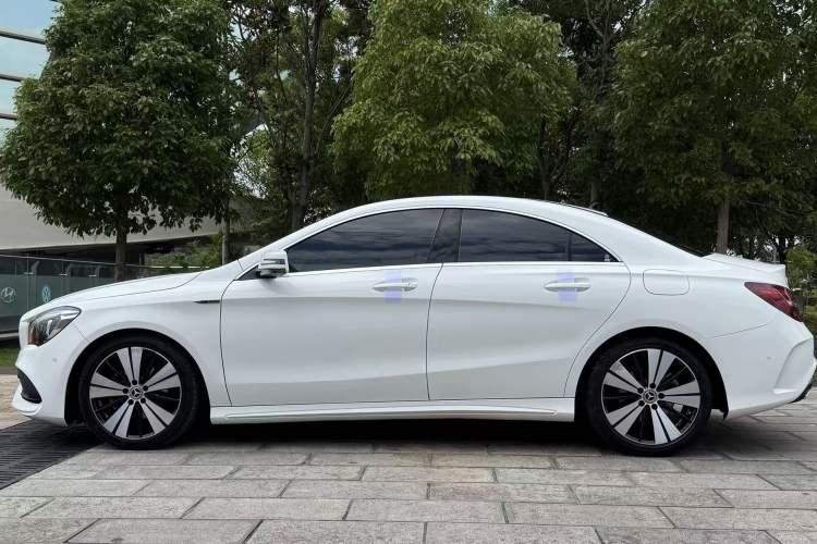 Used Mercedes-Benz CLA 2018 CLA 200 Style Edition Exterior 6